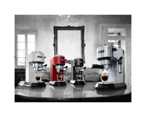 Ріжкова кавоварка еспресо DeLonghi EC685R