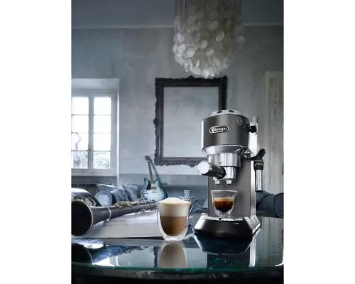 Ріжкова кавоварка еспресо DeLonghi EC685.BK