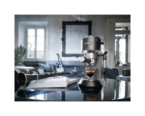 Ріжкова кавоварка еспресо DeLonghi EC685.BK