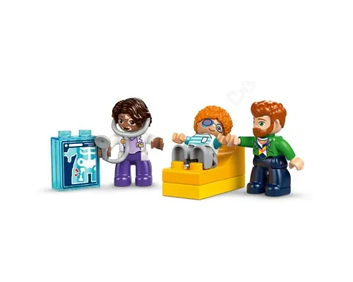 Конструктор LEGO DUPLO Town Уперше: візит до лікаря (10449)