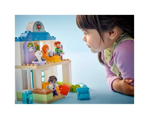 Конструктор LEGO DUPLO Town Уперше: візит до лікаря (10449)