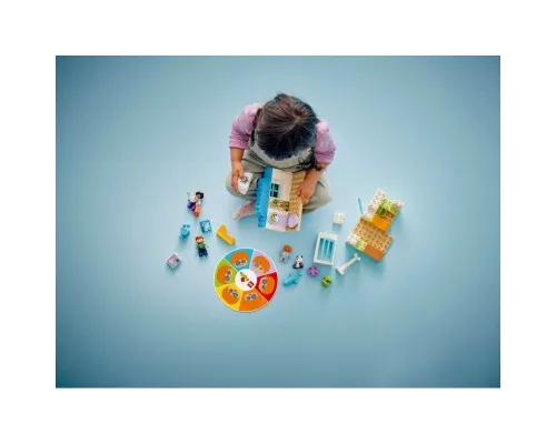 Конструктор LEGO DUPLO Town Уперше: візит до лікаря (10449)