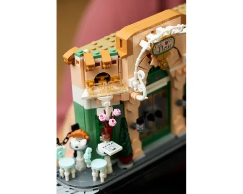 Конструктор LEGO Icons Французька кав'ярня (10362)