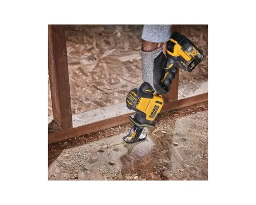Шабельна пила DeWALT 18В XR Li-lon, 0 – 2800 хід/хв, 1.43 кг, TSTAK (без АКБ та ЗП) (DCS369NT)