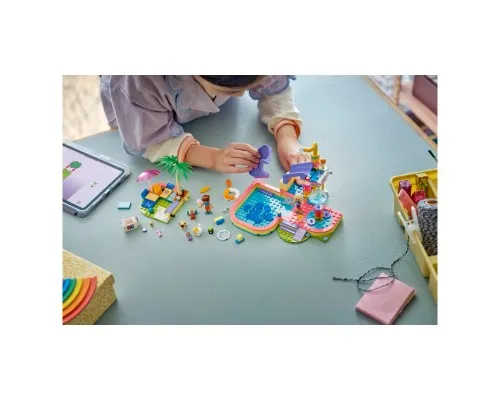 Конструктор LEGO Friends Веселий день в аквапарку (42676)