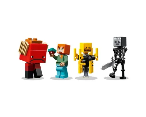 Конструктор LEGO Minecraft Битва з лавою у Незері (21266)