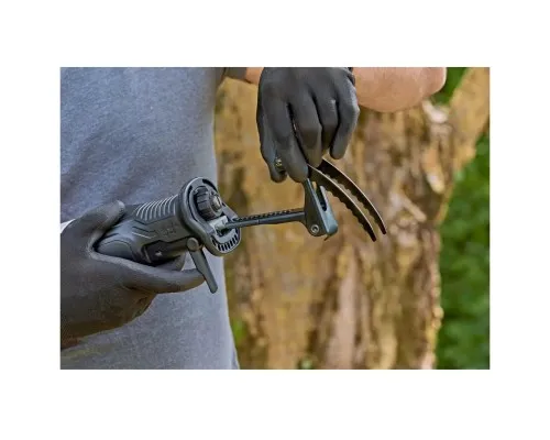 Шабельна пила Black&Decker BES301