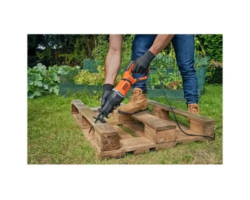 Шабельна пила Black&Decker BES301