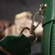 Сумка Vintage Компактна жіноча з плетінням з натуральної шкіри Зелена (22312)