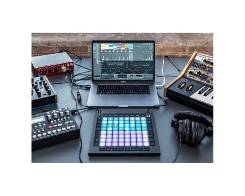 MIDI контролер Novation Launchpad Pro MK3 (229878)