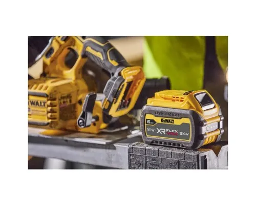 Дискова пила DeWALT 18V XR Li-lon FLEXVOLT ADVANTAGE, диск 190х30 мм, TSTAK (без АКБ та ЗП) (DCS573NT)