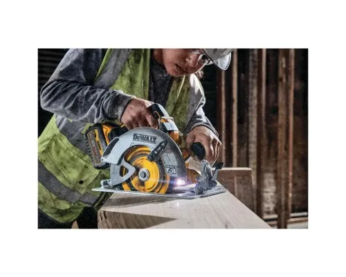 Дискова пила DeWALT 18V XR Li-lon FLEXVOLT ADVANTAGE, диск 190х30 мм, TSTAK (без АКБ та ЗП) (DCS573NT)