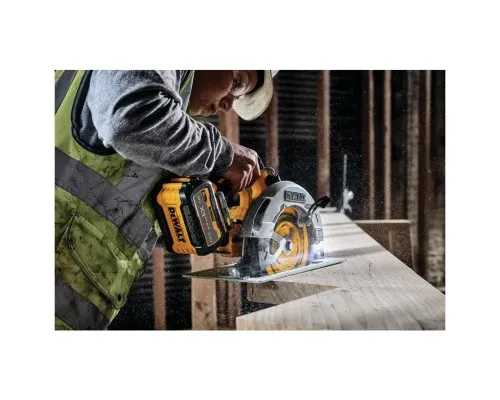 Дискова пила DeWALT 18V XR Li-lon FLEXVOLT ADVANTAGE, диск 190х30 мм, TSTAK (без АКБ та ЗП) (DCS573NT)