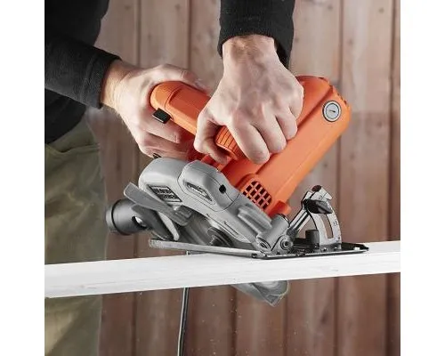 Дискова пила Black&Decker CS1250L