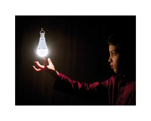 Лампочка Osram LED E27 8Вт 806Лм 2700К A60 акумуляторна (4099854190087)