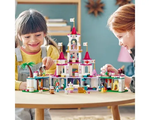 Конструктор LEGO Disney Princess Замок неймовірних пригод 698 деталей (43205)