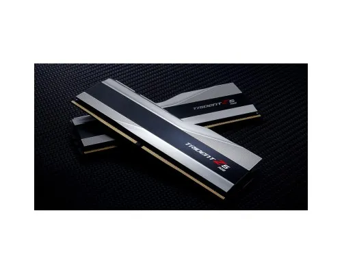 Модуль памяті для компютера DDR5 64GB (2x32GB) 6400 MHz Trident Z5 RGB G.Skill (F5-6400J3239G32GX2-TZ5RS)