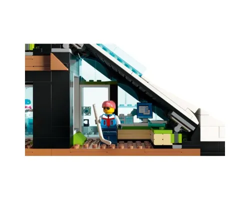 Конструктор LEGO City Горнолыжный и скалолазный центр 1045 деталей (60366)