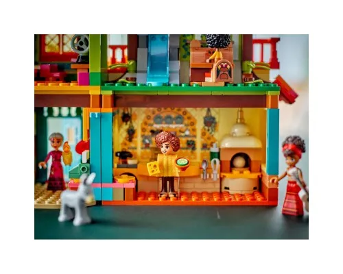 Конструктор LEGO Disney Чарівний будинок Мадригал (43245-)