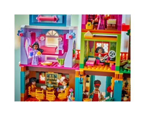 Конструктор LEGO Disney Чарівний будинок Мадригал (43245-)