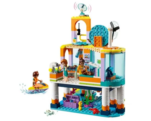 Конструктор LEGO Friends Морской спасательный центр 376 деталей (41736)