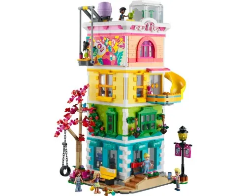 Конструктор LEGO Friends Хартлейк-Сити. Общественный центр 1513 деталей (41748)