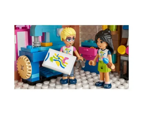 Конструктор LEGO Friends Хартлейк-Сити. Общественный центр 1513 деталей (41748)