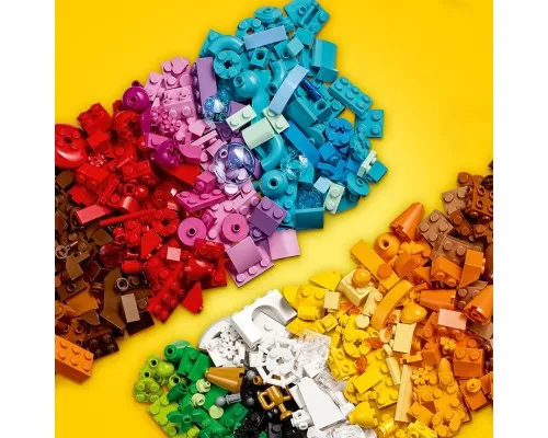 Конструктор LEGO Classic Творча святкова коробка 900 деталей (11029)