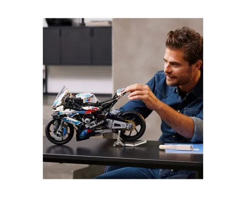 Конструктор LEGO Technic BMW M 1000 RR (42130)