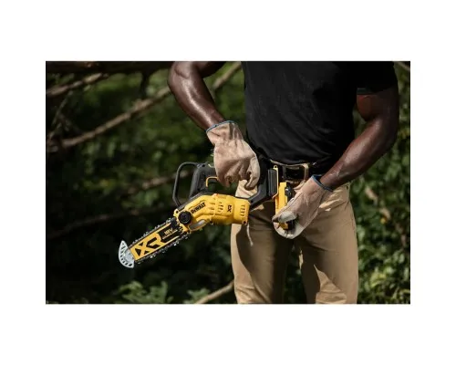 Цепная пила DeWALT мини, 18 В XR Li-lon 5Ah, бесщёточная, шина 20 см (DCMPS520P1)