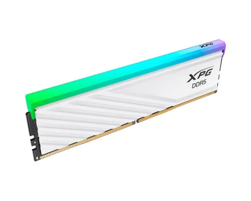Модуль пам'яті для комп'ютера DDR5 64GB (2x32GB) 6000 MHz XPG Lancer Blade RGB White ADATA (AX5U6000C3032G-DTLABRWH)