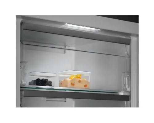 Морозильна камера Electrolux RUT7ME28X2