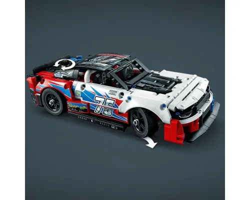 Конструктор LEGO Technic NASCAR Next Gen Chevrolet Camaro ZL1 672 детали (42153)