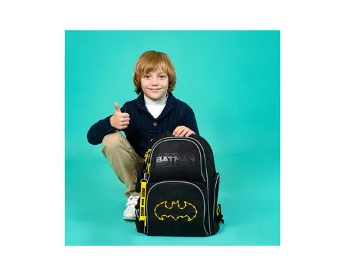 Рюкзак школьный Kite Education 702 (LED) DC Comics Batman (DC24-702M (LED))