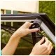 Солнцезащитный экран в автомобиль Munchkin Magnetic Stretch-to-Fit 1шт (051910)