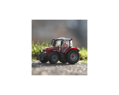 Спецтехніка Britains Трактор Massey Ferguson 6718 S 1:32 (43235)