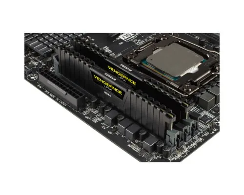 Модуль памяті для компютера DDR4 16GB (2x8GB) 3600 MHz Vengeance LPX Black Corsair (CMK16GX4M2Z3600C18)