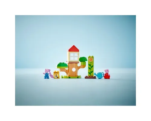 Конструктор LEGO DUPLO Peppa Pig Сад і будиночок на дереві Пеппи (10431)