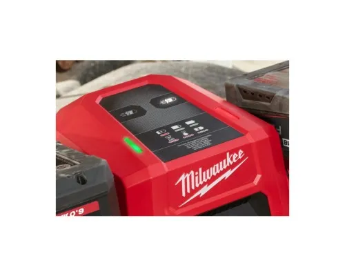 Зарядний пристрій для акумуляторів інструменту Milwaukee M18 DBSC Dual SUPER CHARGER (4932492531)