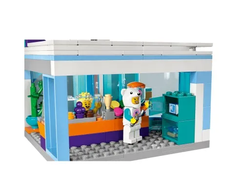 Конструктор LEGO City Крамниця морозива (60363)