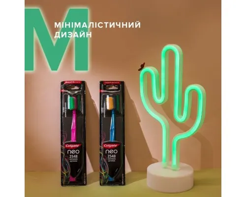 Зубна щітка Colgate Neon 2548 кінчиків щетинок середньої жорсткості Помаранчева (2172000000022)