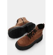 Стильні замшеві коричневі черевики на високій платформі