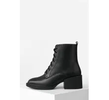 Демісезонні черевики чорного кольору на підборах