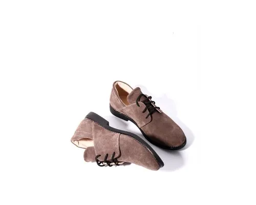 Жіночі замшеві туфлі коричневого кольору